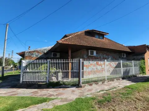 VENTA CHALET EN BARRIO TEXTIL LOS POLVORINES 4 AMB.