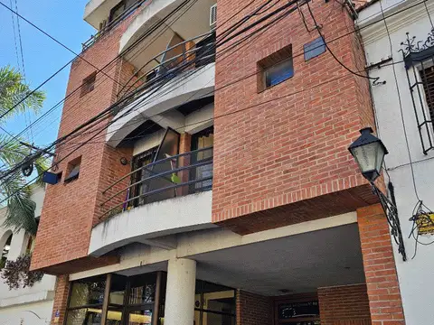 Muy lindo departamento. Inmejorable ubicación zona shopping Alto Noa