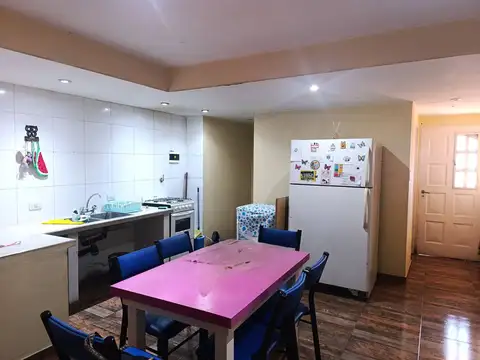 2 PH EN VENTA CON LOCAL EN MERLO