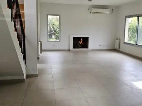 Casa en Alquiler de 4 dormitorios