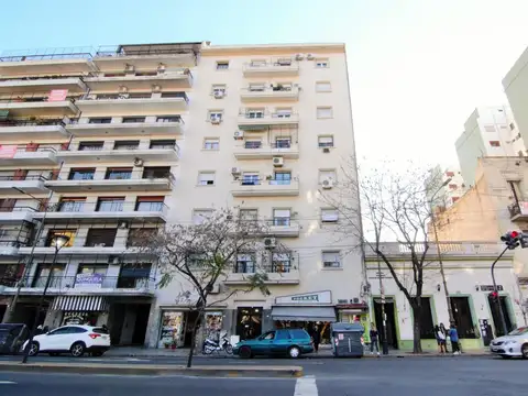 Avenida Montes De Oca 800, Piso 1