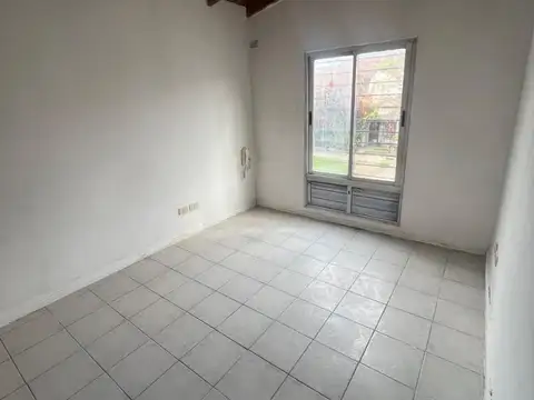 Casa en Alquiler en San Justo, $ 680.000