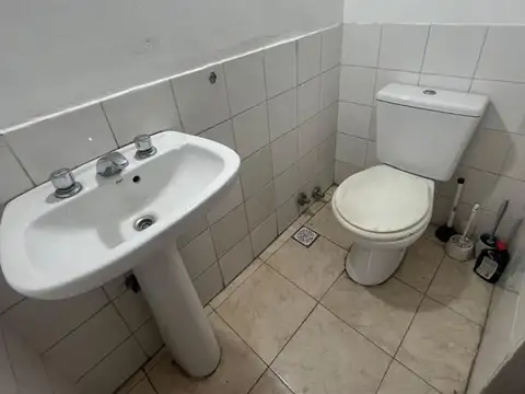 Casa en Alquiler con 1 cochera