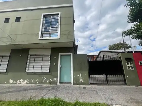 Casa - Alquiler - Argentina, La Matanza - RIVERA INDARTE 2108