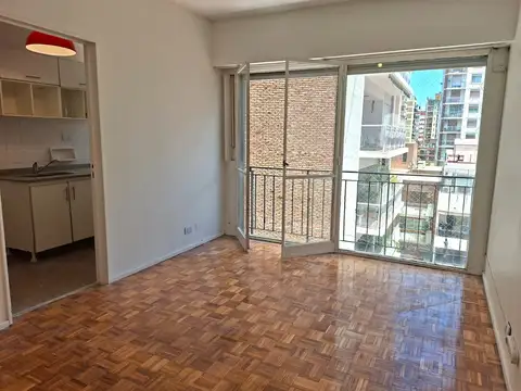 Juan José Paso 200, Piso 6