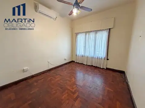 Casa en Venta con 4 cocheras