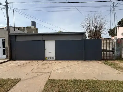 VENTA/ CASA/ 1 DORMITORIO/ PATIO
