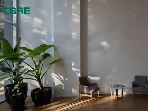 Oficina en Alquiler con 3 cocheras