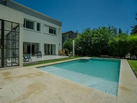 Casa En Venta  Barrio Privado Altos De Brandsen