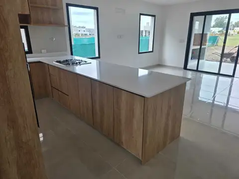 Casa  en Venta en Santa Elisa, Pilar del Este, Pilar