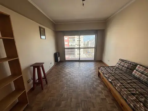 Venta Departamento 3 ambientes con Balcón. Macrocentro