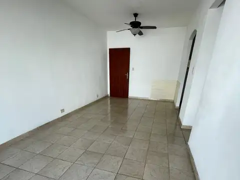 Barrio Alas, Edificio 100, Piso 2