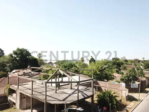 Excelente Casa con Terreno contiene Galpón/depósito y Parque Ideal Inversionista