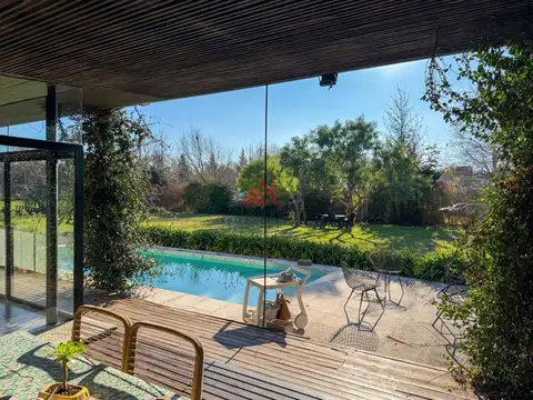 Casa Chalet  en Venta en Comarca del Sol, Exaltación de la Cruz, G.B.A. Zona Norte