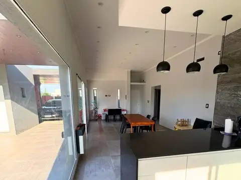 Casa en Venta en Funes, USD 249.000