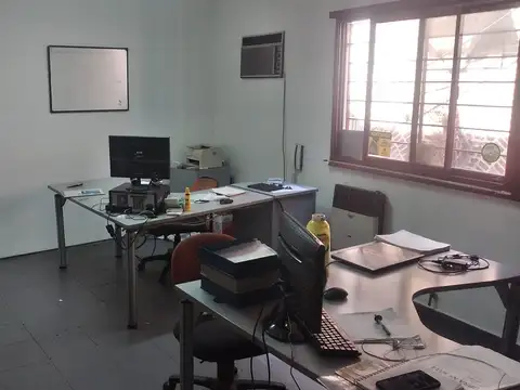 DEPOSITO 143 M2 CON OFICINAS