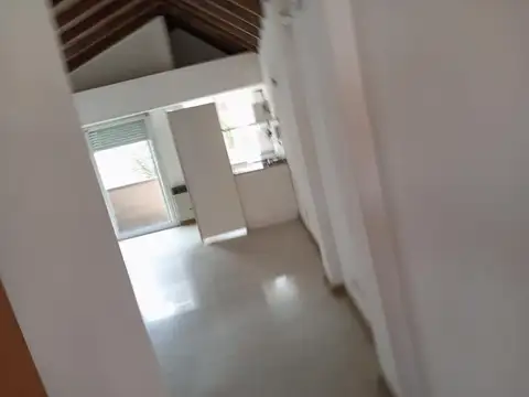 Depto Tipo Casa en Venta 8 años