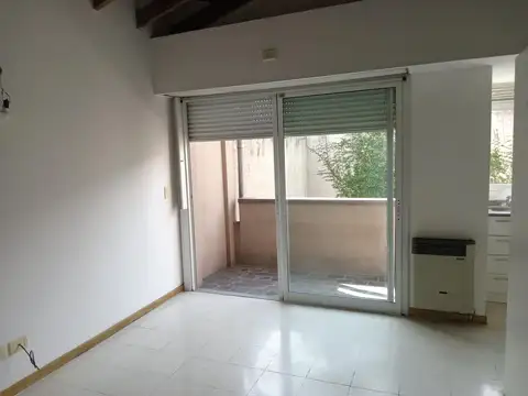 Depto Tipo Casa en Venta de 2 ambientes