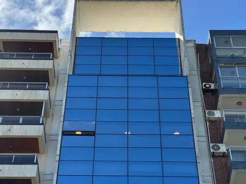 Oficina en Alquiler en Parque Rodó , USD 2.630