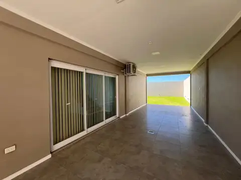 Casa en Alquiler en Reconquista, $ 700.000