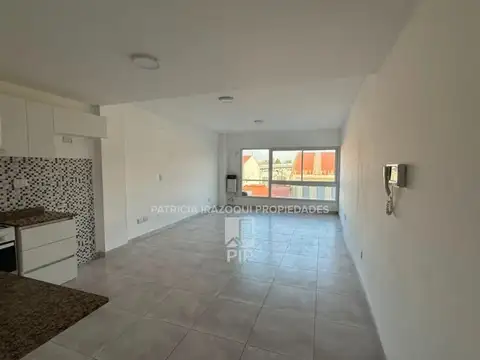 Departamento en Alquiler en Haedo, $ 450.000