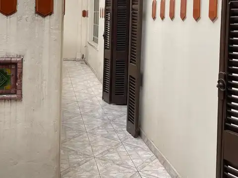 Depto Tipo Casa en Alquiler de 4 dormitorios