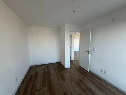 Alquiler apartamento 2 dorm Nostrum Bay piso 25