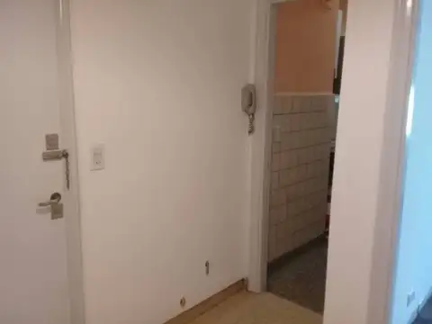 Raulet 100, Piso 1