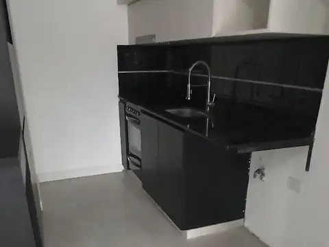 Aquino 5500, Piso 2