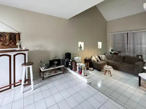Casa en Venta en San Antonio de Padua, USD 165.000