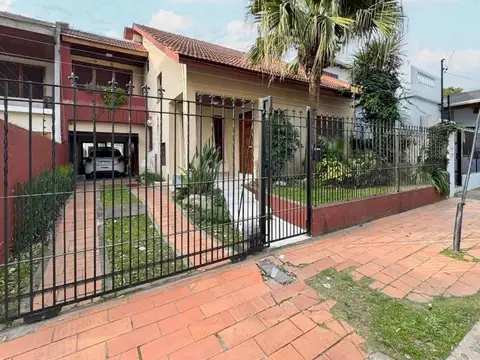 CASA 4 AMBIENTES - SAN ANTONIO DE PADUA SUR