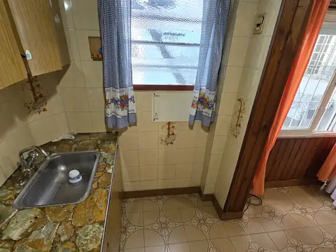 Tipo  casa  2amb con patio y terraza