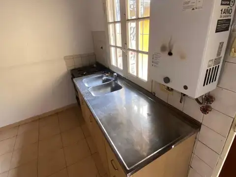 ALQUILO 1 DORM PLANTA ALTA