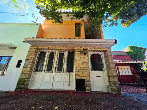 Venta Casa en Ph al frente totalmente independiente  con garaje centro Miramar