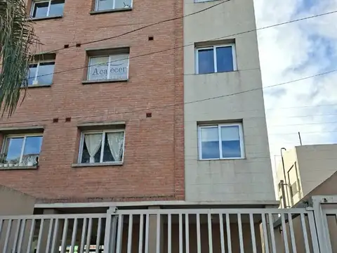 COCHERA EN ITUZAINGO NORTE