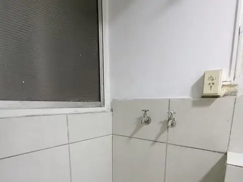 ALQUILER 2 AMBIENTES FRENTE A FACULTAD DE ODONTO.