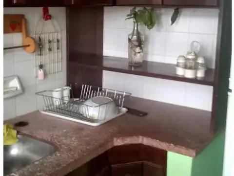 Excelente dpto 2 dormitorios- J.D. Peron 1114