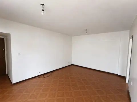 Departamento en Alquiler en Flores, $ 650.000