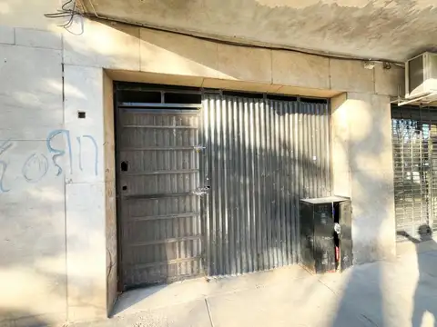GREGORIO POMAR 4100, SE VENDE, DEPOSITO 1100 m2 en PH
