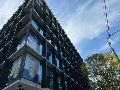 Oficina en Venta con 20 cocheras