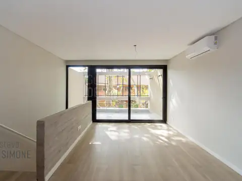 Venta / Departamento / 4 ambientes / Tipo Casa / Con terraza / Parrilla y Cochera / En Vicente López