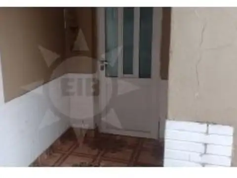 4 De Enero 6100
