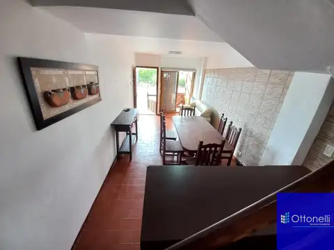 Casa 5 ambientes con 3 baños