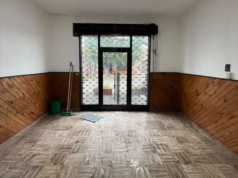 Local en Alquiler Via Pública