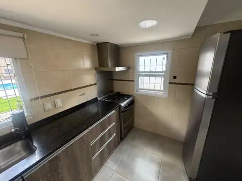 Casa en Venta con 3 cocheras
