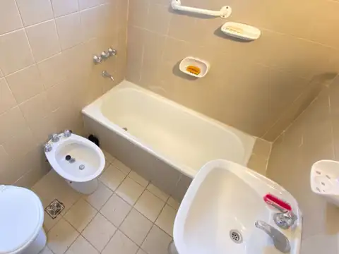 Departamento en Alquiler con 6 cocheras