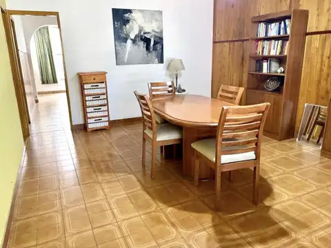 Casa 6 ambientes con 3 baños