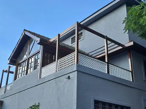 Casa en Alquiler de 3 dormitorios