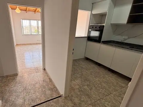 Departamento en Alquiler en Banfield, $ 800.000