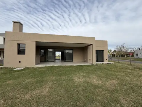 Casa en Venta en Santo Tomas, USD 245.000